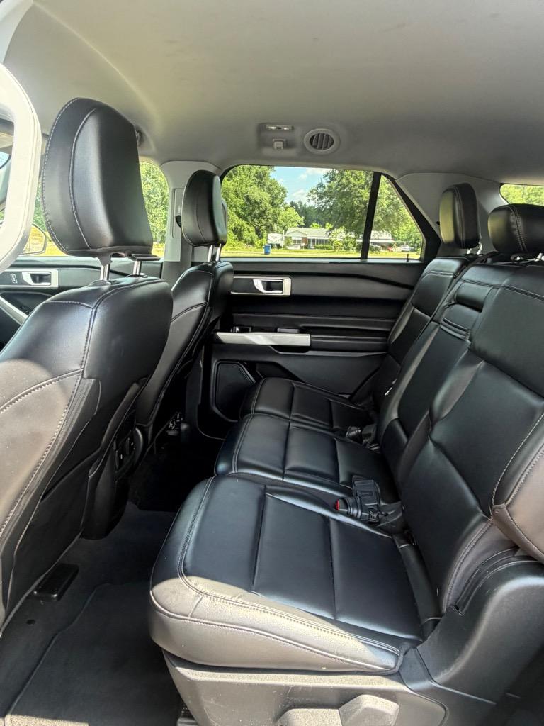 2022 Ford Explorer XLT - Photo 8